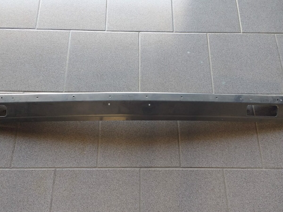 PARA-CHOQUE VW GOL 80-86 DIANTEIRO GRAFITE COM FURO