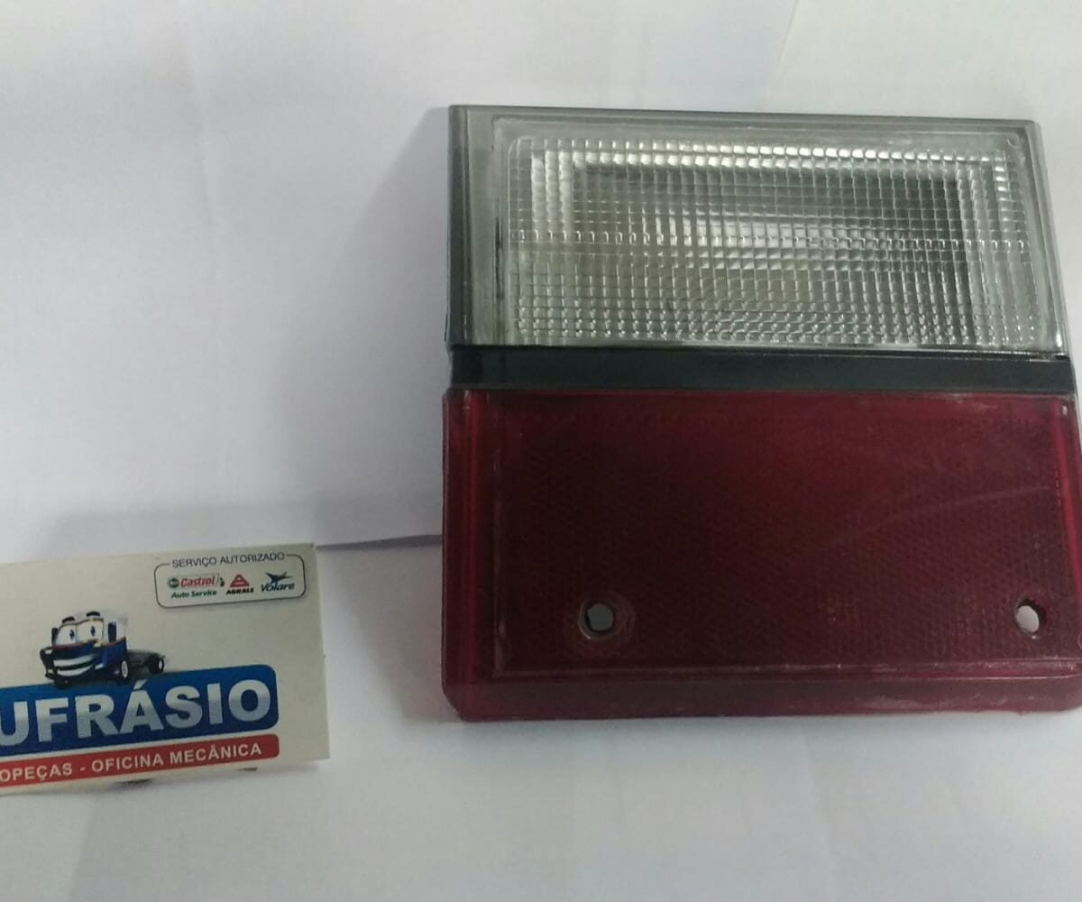 LANTERNA TRASEIRA BELINA II 83/85 DIR (TAMPA TRASEIRA)