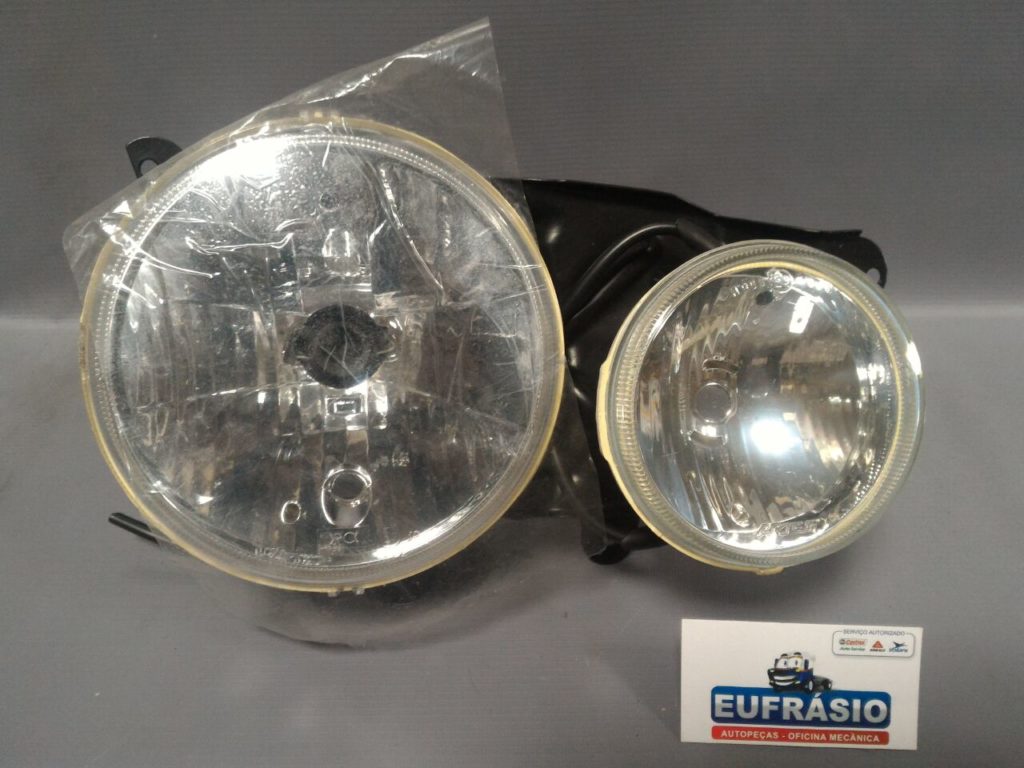 FAROL MITSUBISHI L200 03ED DIR DUPLO ORIG Nº CA40656